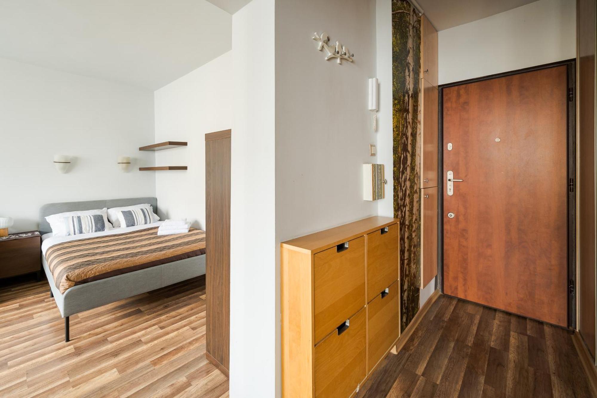 Stay With Friends In Warsaw Apartment Varsóvia Exterior foto